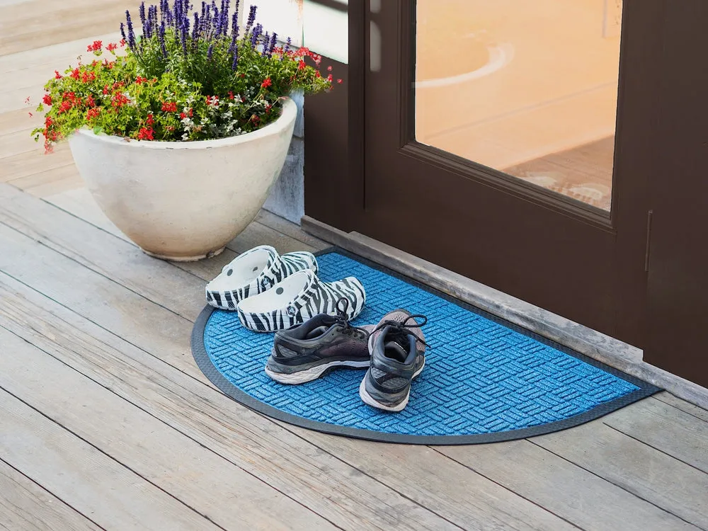 Checker Half Round Indoor Outdoor Door Mat - 24" x 36"