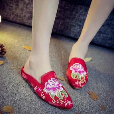 Chinese Embroidery slipper, Women's Slip-on, shoes, Peony flower pattern, Embroidered Mule, Low heel