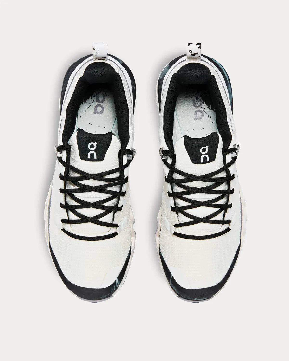 Cloudwander Waterproof Ivory / Black Running Shoes