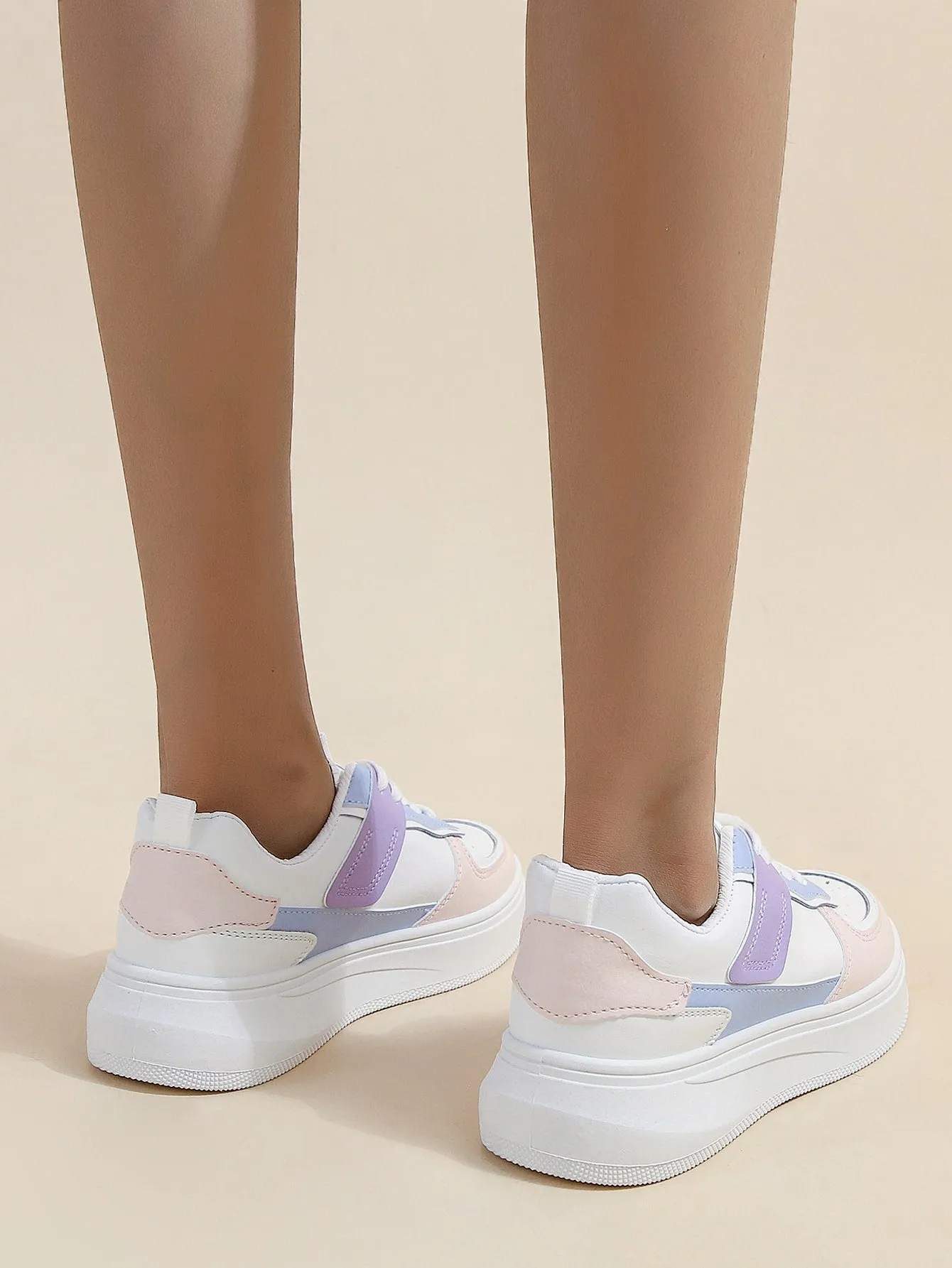 Colorblock Lace-up Front Skate Shoes
