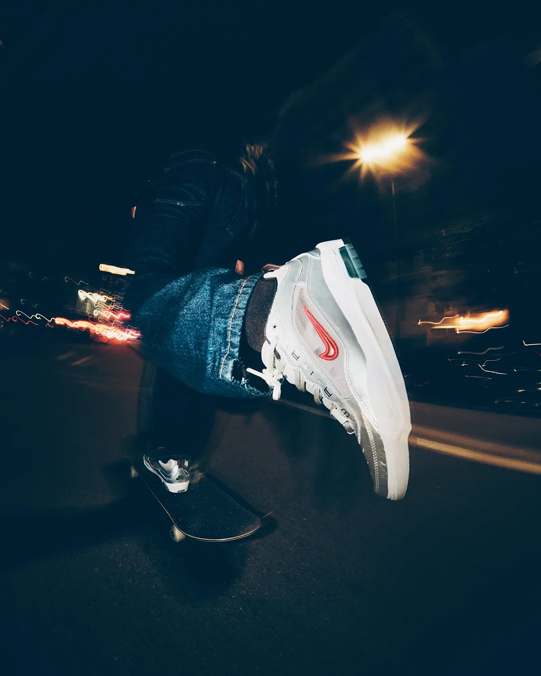 Nike SB Air Max Ishod Premium "Silver Bullet" Skate Shoes