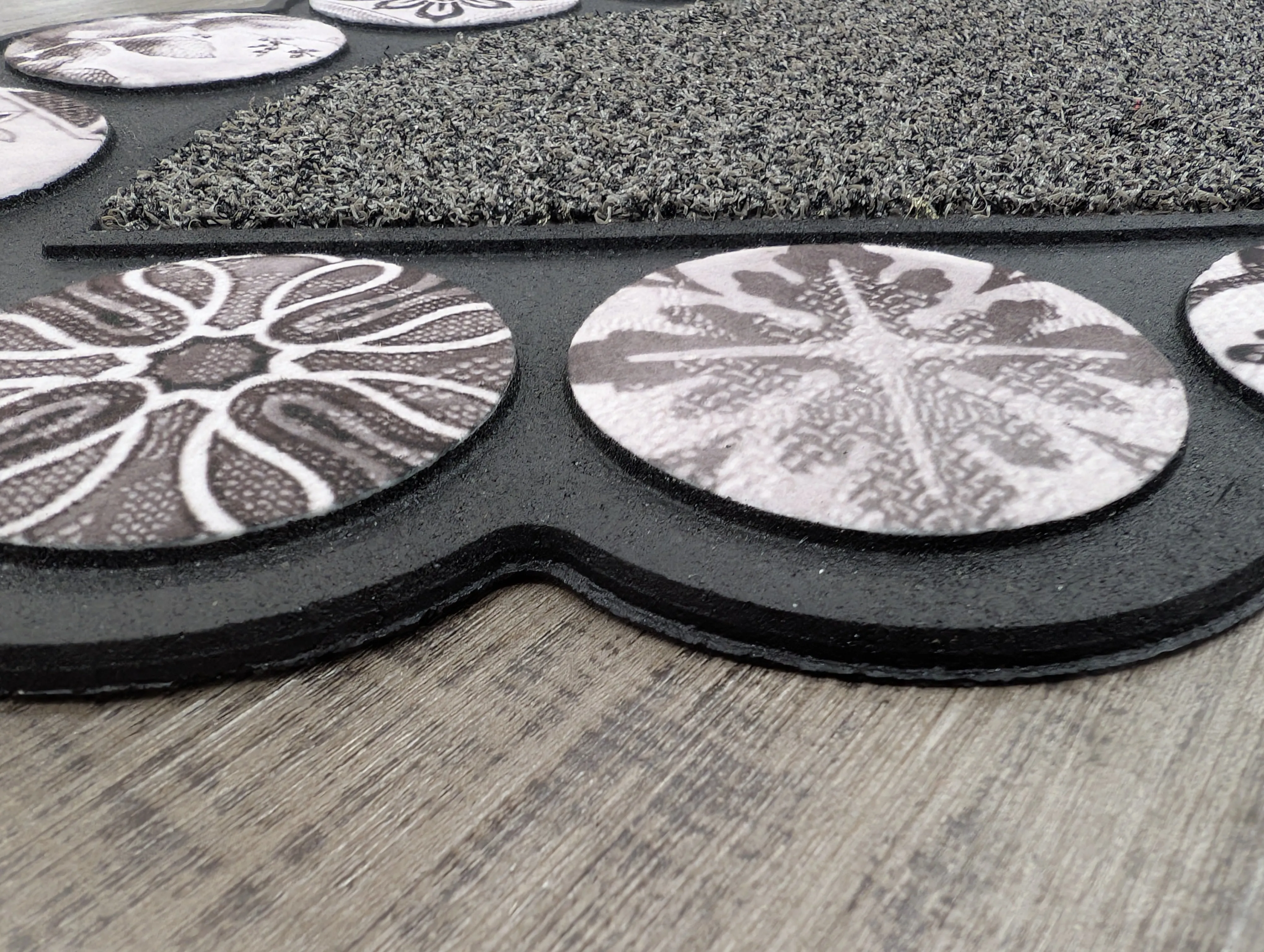 Outdoor Mat Pebble Border Half circle - Grey
